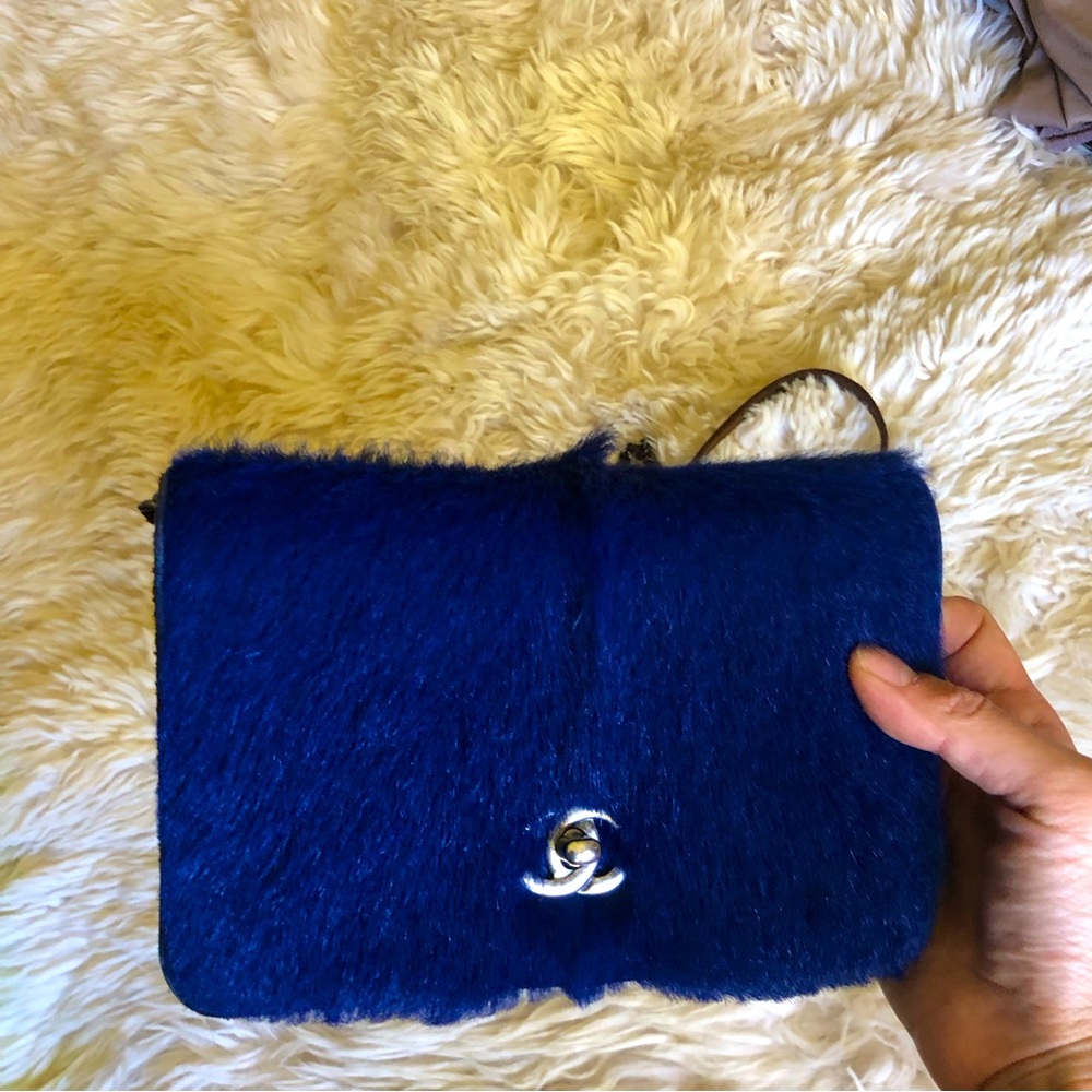 Chanel Edinburgh Blue Fur stitch Suede wallet in Chain